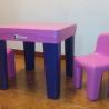 mesa con sillas rosas 3